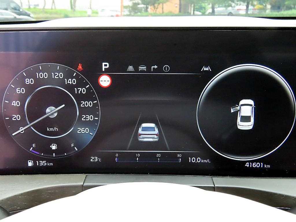 Kia K8 — photo 09