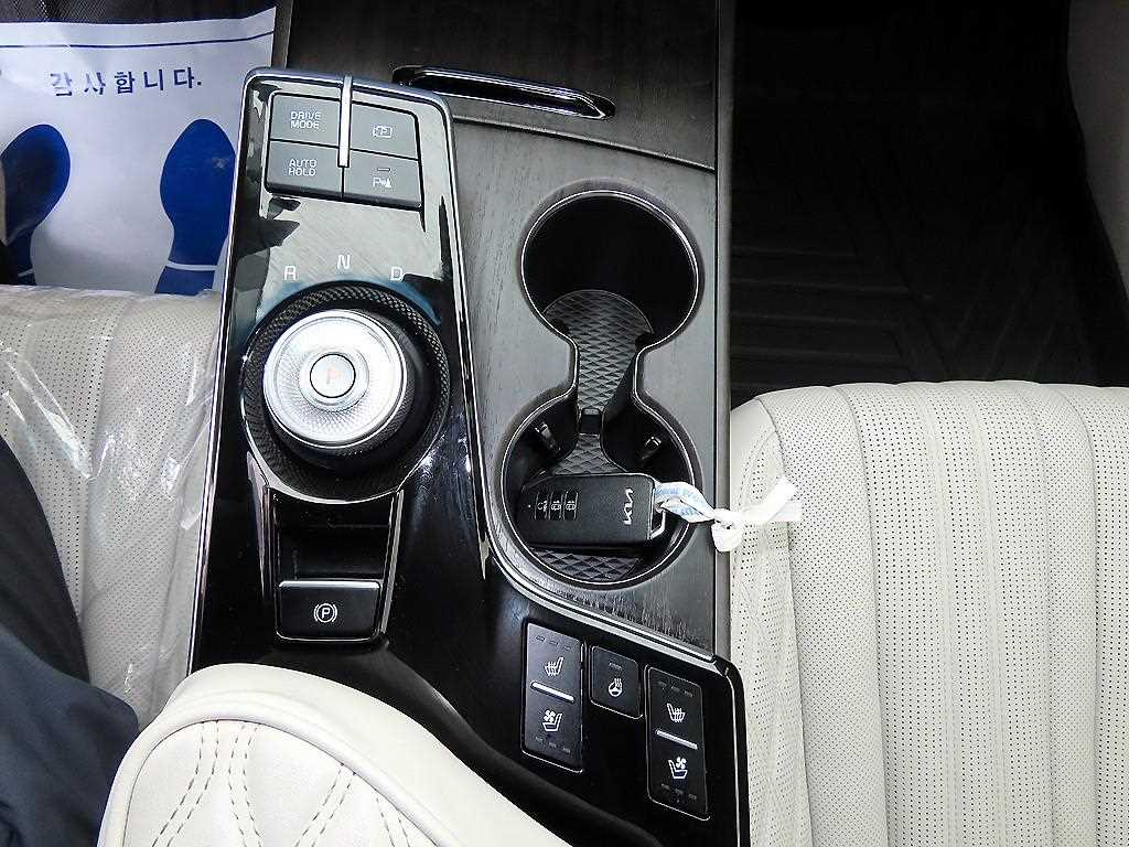 Kia K8 — photo 10