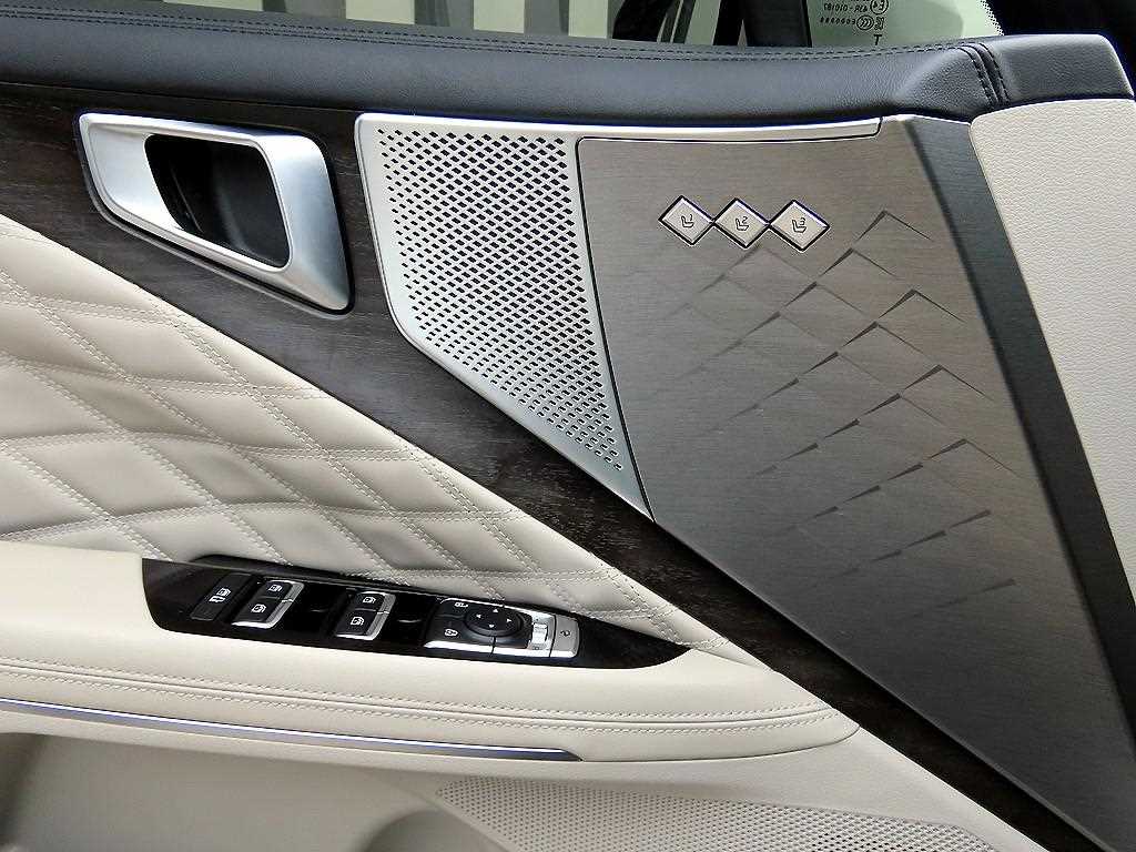 Kia K8 — photo 11