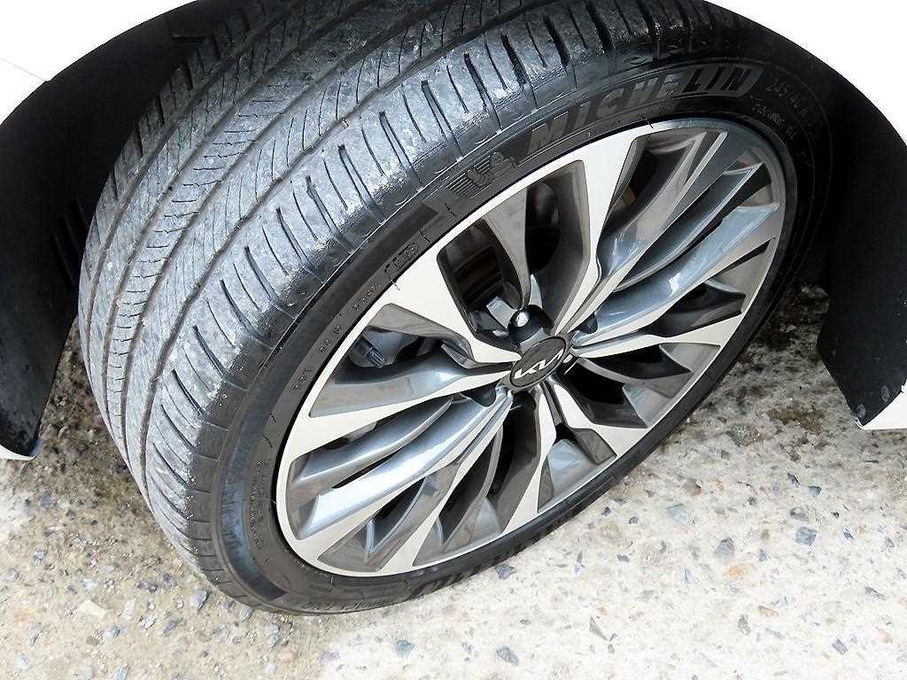 Kia K8 — photo 20