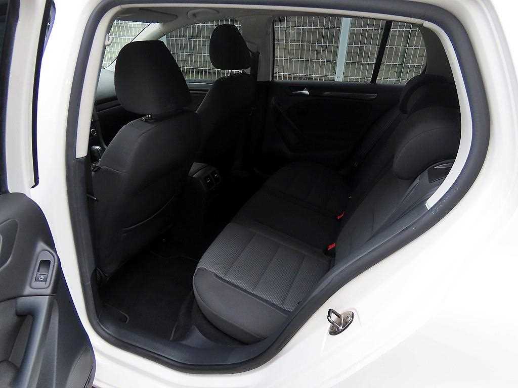 Volkswagen Golf — photo 07