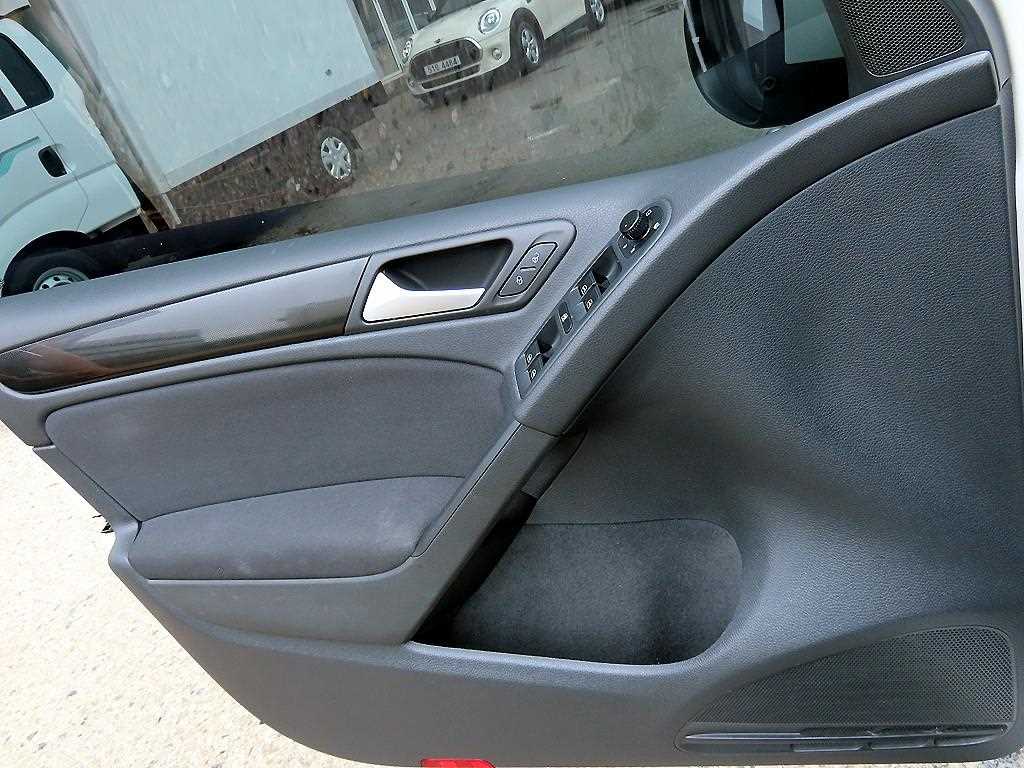 Volkswagen Golf — photo 12