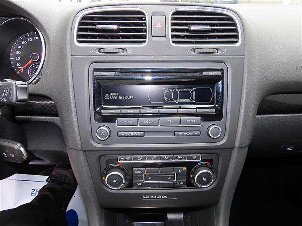 Volkswagen Golf — photo 14
