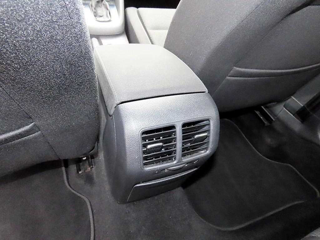 Volkswagen Golf — photo 16