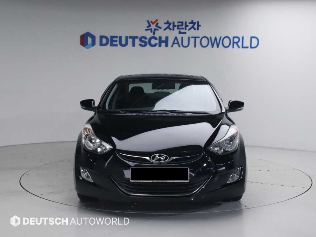 Hyundai Avante — photo 03