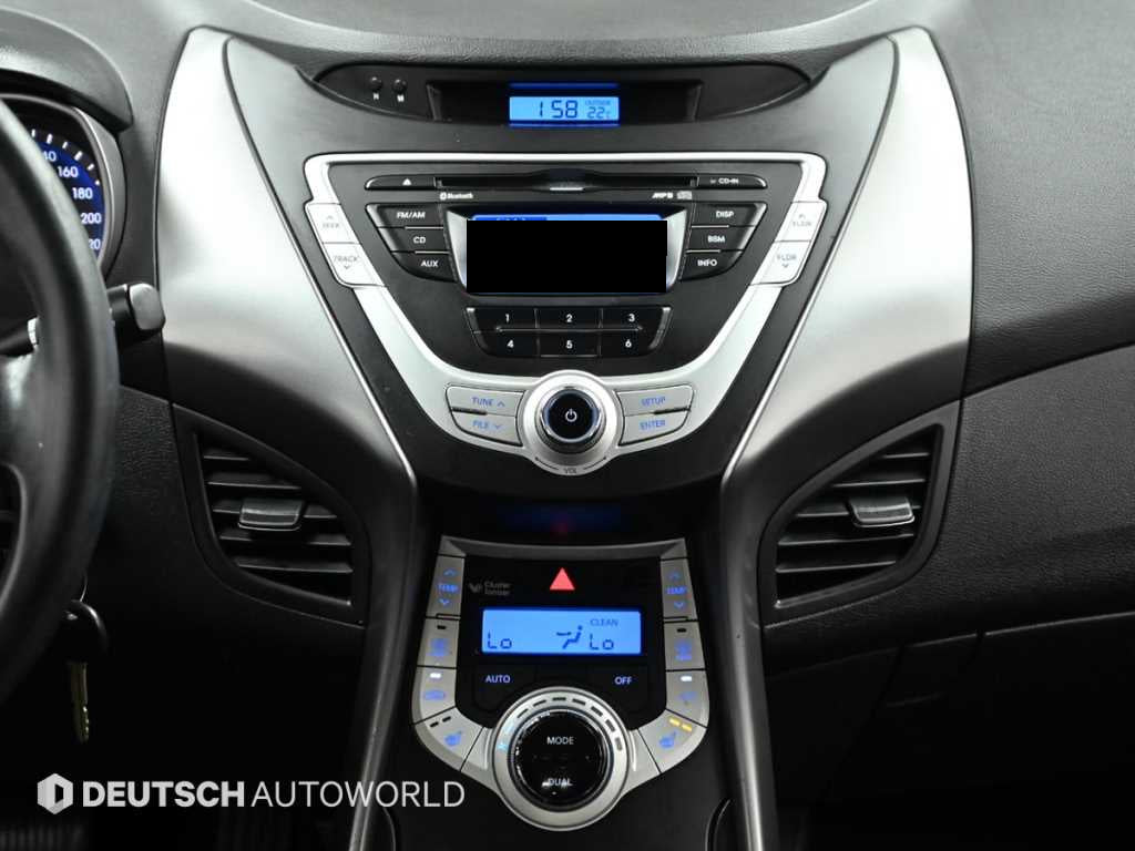 Hyundai Avante — photo 14