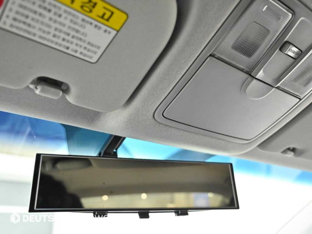 Hyundai Avante — photo 18