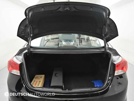 Hyundai Avante — photo 19