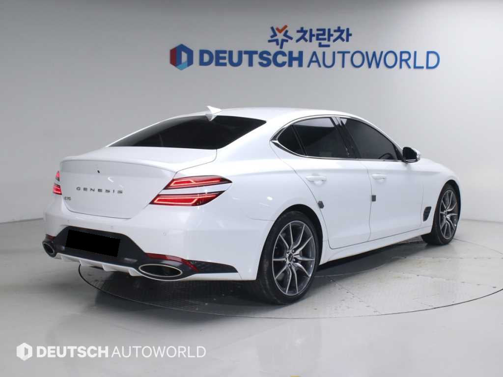 Genesis G70 — photo 02
