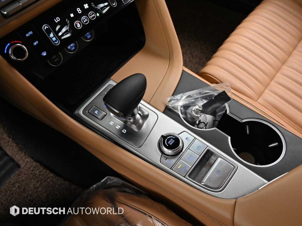 Genesis G70 — photo 09