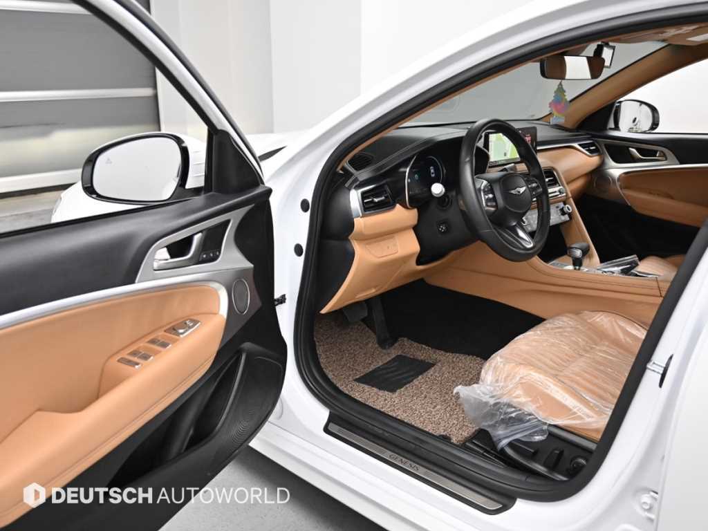 Genesis G70 — photo 11