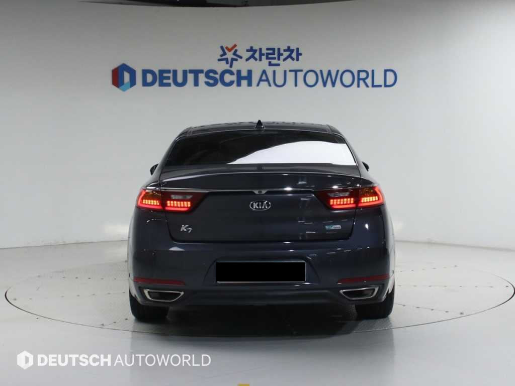 Kia K7 — photo 04