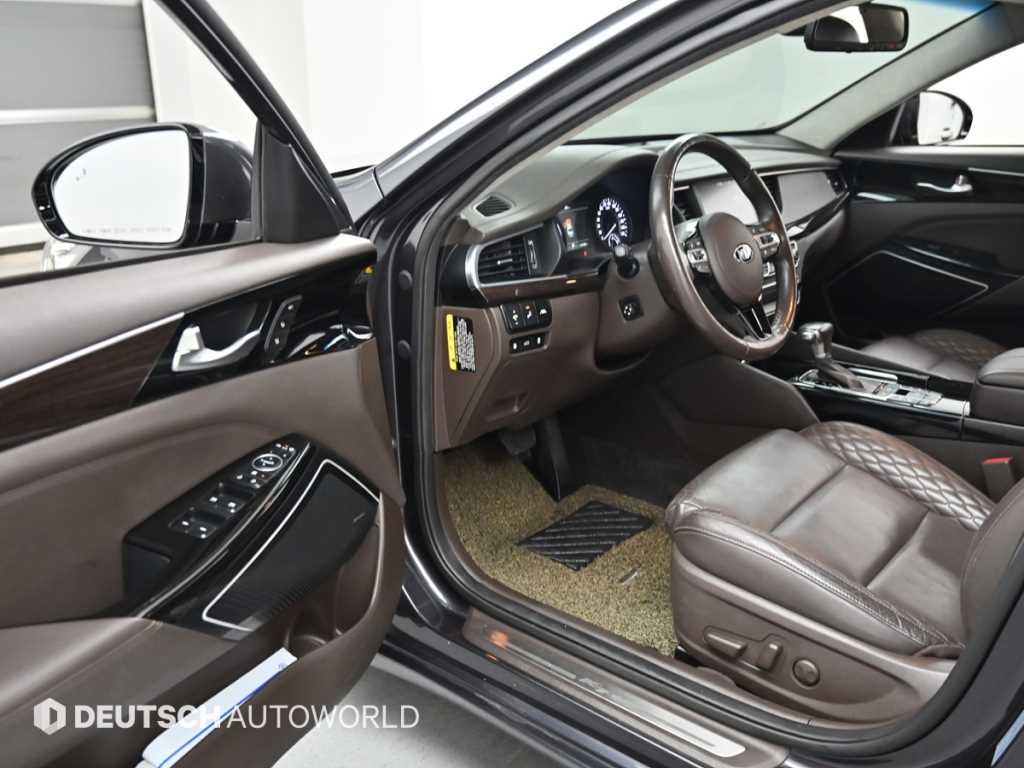 Kia K7 — photo 11