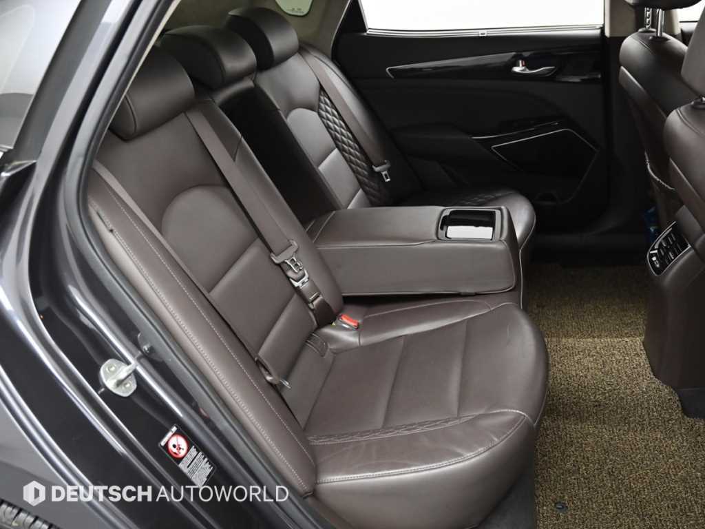 Kia K7 — photo 12