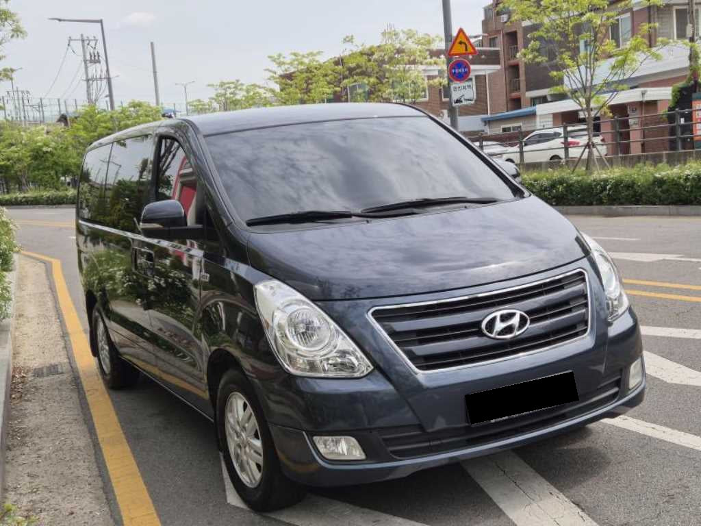 Hyundai Starex — photo 04