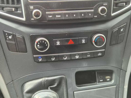 Hyundai Starex — photo 19
