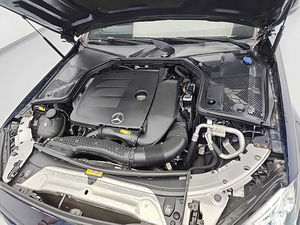 Mercedes-Benz C-Class — photo 05