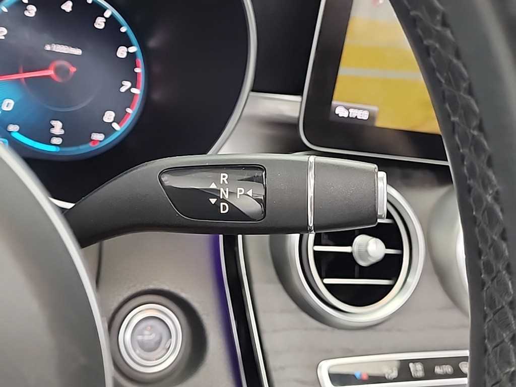 Mercedes-Benz C-Class — photo 08