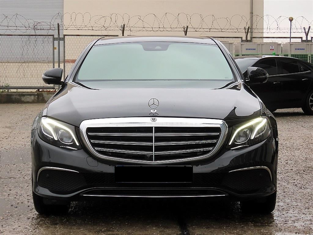 Mercedes-Benz E-Class — photo 01