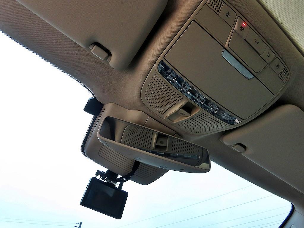 Mercedes-Benz E-Class — photo 14