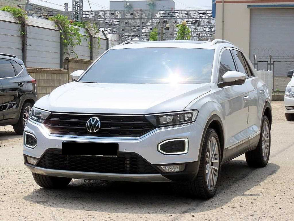 Volkswagen T-Roc — photo 02