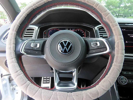 Volkswagen T-Roc — photo 08