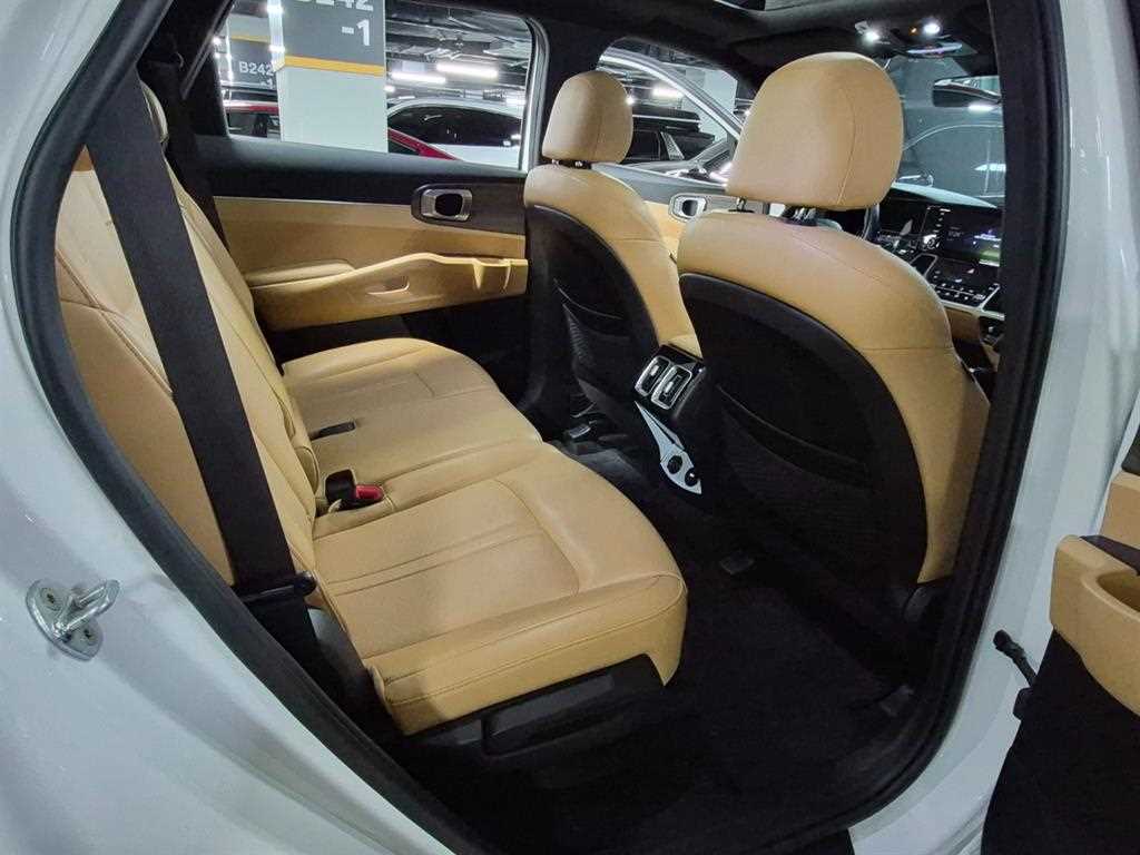 Kia Sorento — photo 11