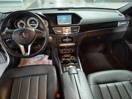 Mercedes-Benz E-Class — photo 06