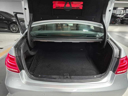 Mercedes-Benz E-Class — photo 15