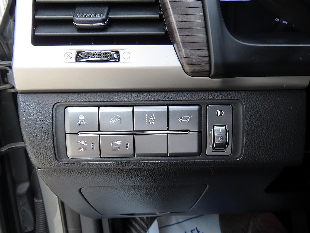 KGM Rexton — photo 12