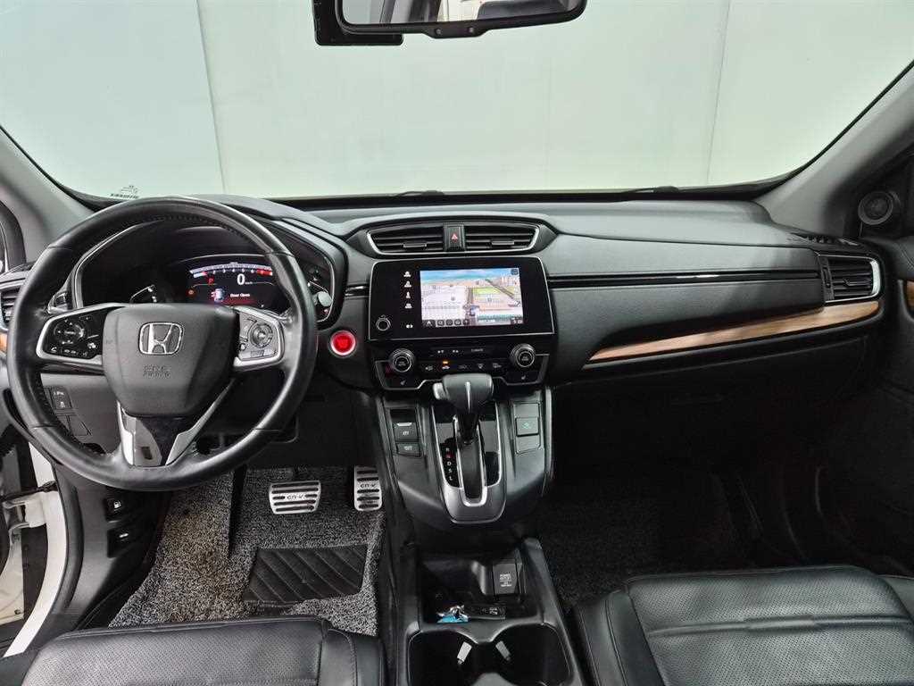 Honda CR-V — photo 08