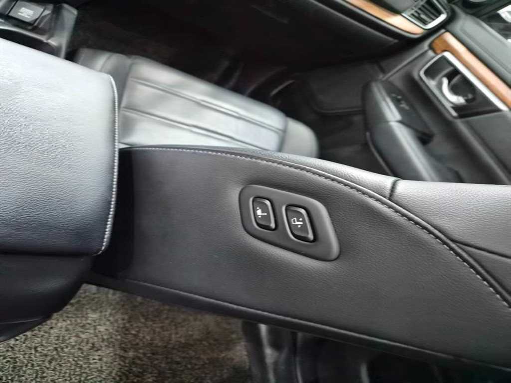 Honda CR-V — photo 10