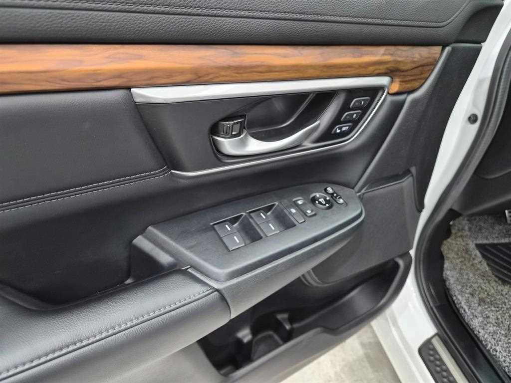 Honda CR-V — photo 12