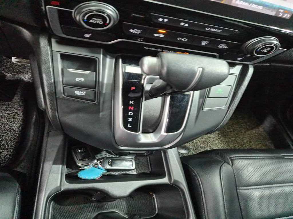 Honda CR-V — photo 14