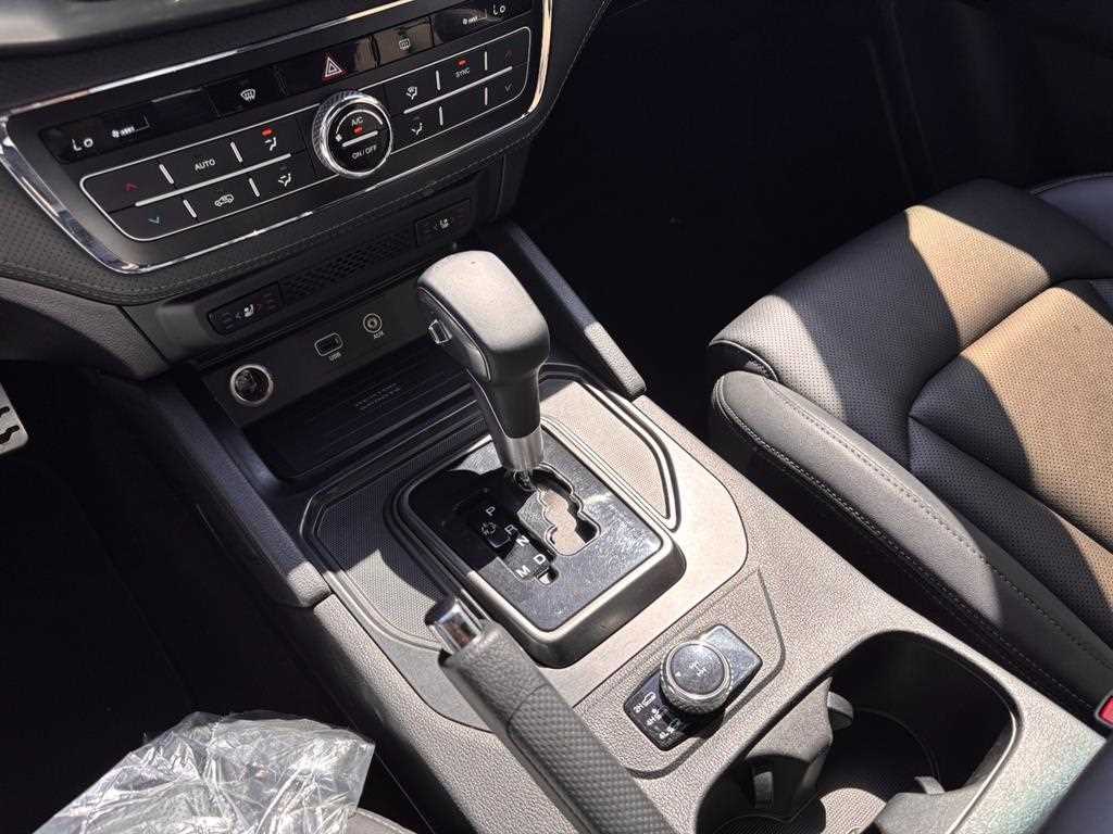 KGM Rexton — photo 11