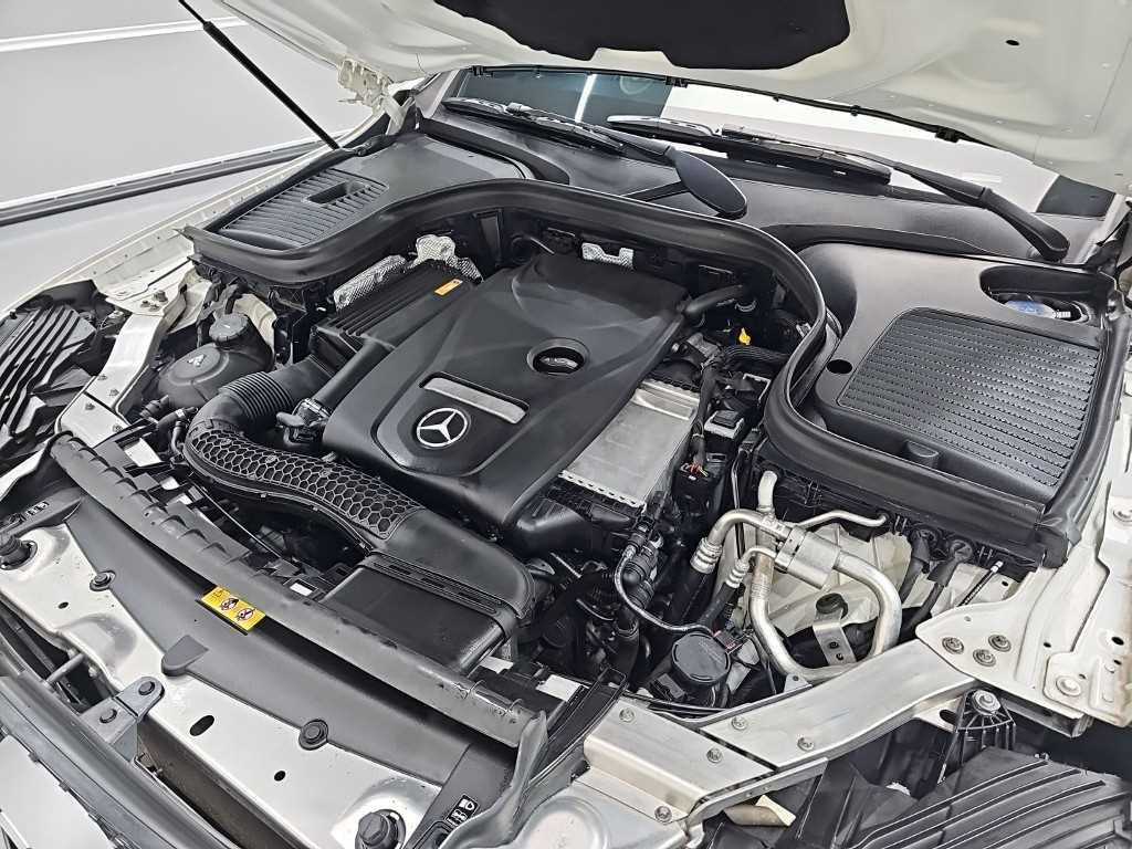 Mercedes-Benz GLC-Class — photo 05