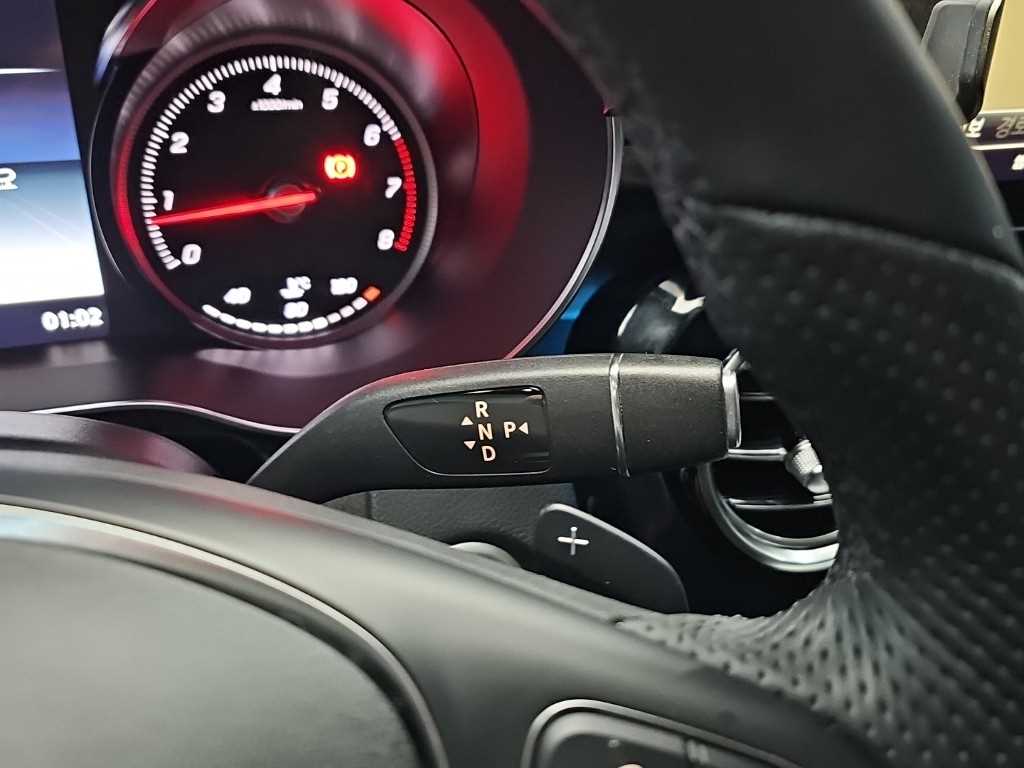 Mercedes-Benz GLC-Class — photo 08