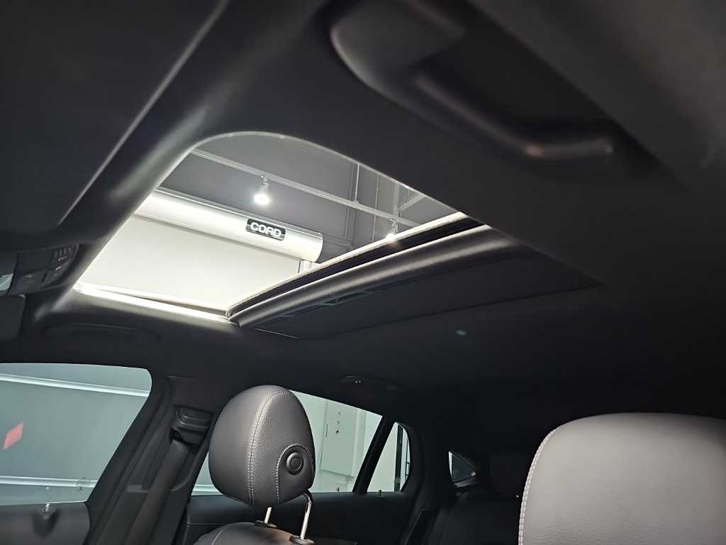 Mercedes-Benz GLC-Class — photo 14