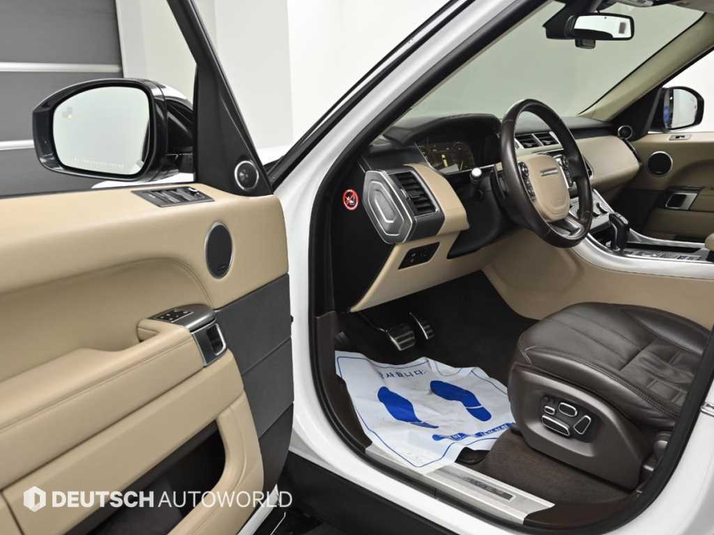 Land Rover Range Rover Sport — photo 11