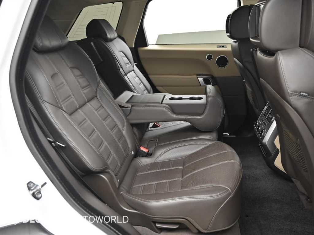 Land Rover Range Rover Sport — photo 12