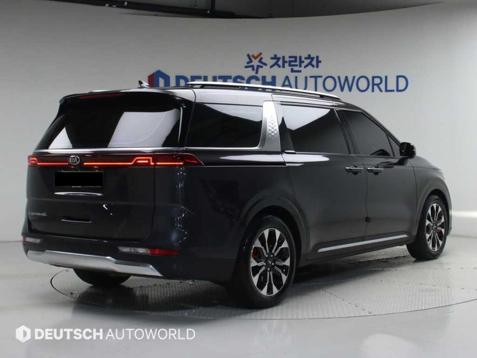 Kia Carnival — photo 02