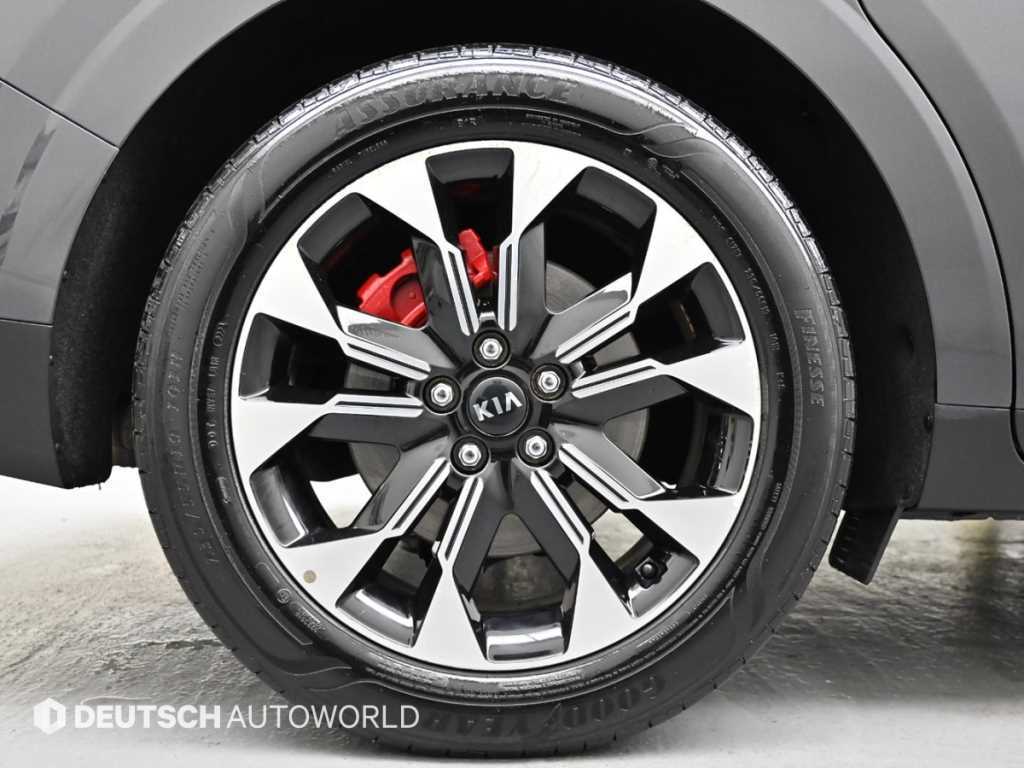 Kia Carnival — photo 05