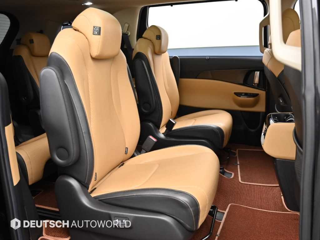 Kia Carnival — photo 12