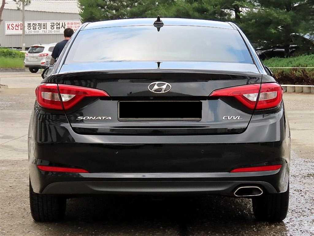 Hyundai Sonata — photo 04