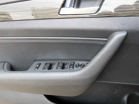 Hyundai Sonata — photo 11