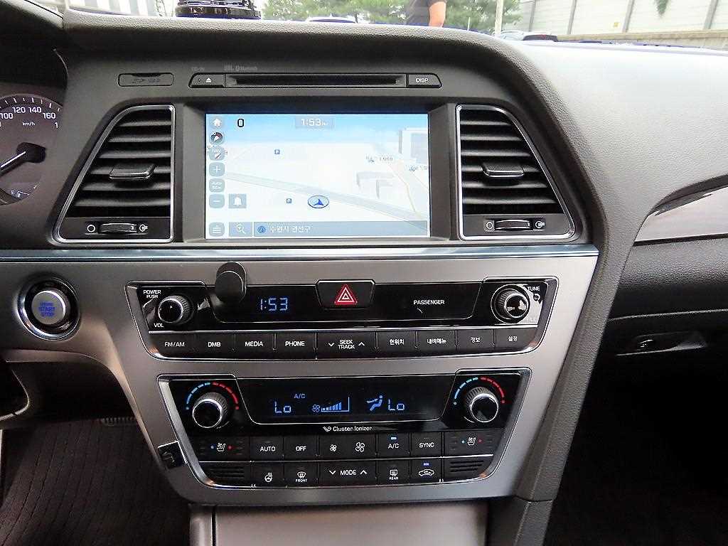 Hyundai Sonata — photo 13