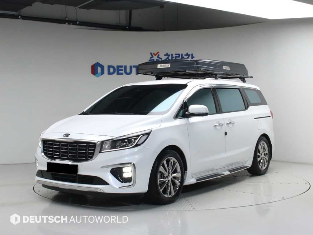 Kia Carnival — photo 01