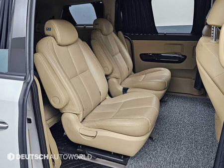 Kia Carnival — photo 12