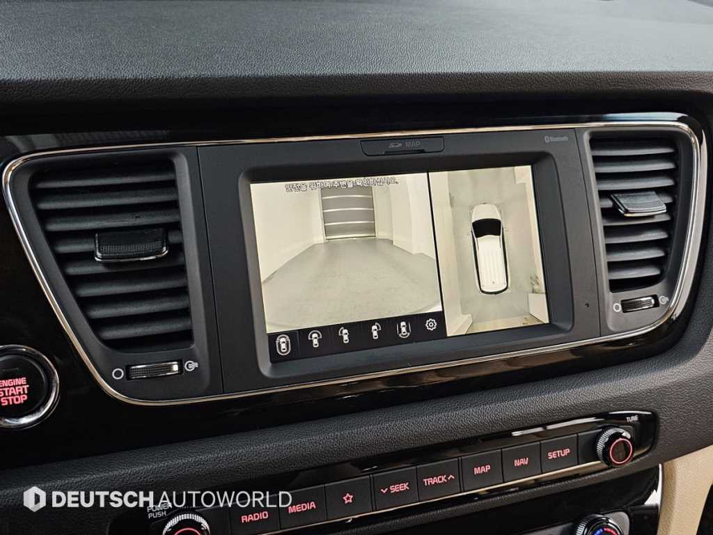 Kia Carnival — photo 15