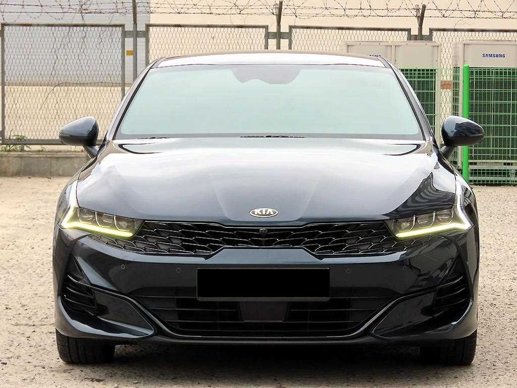 Kia K5 — photo 02